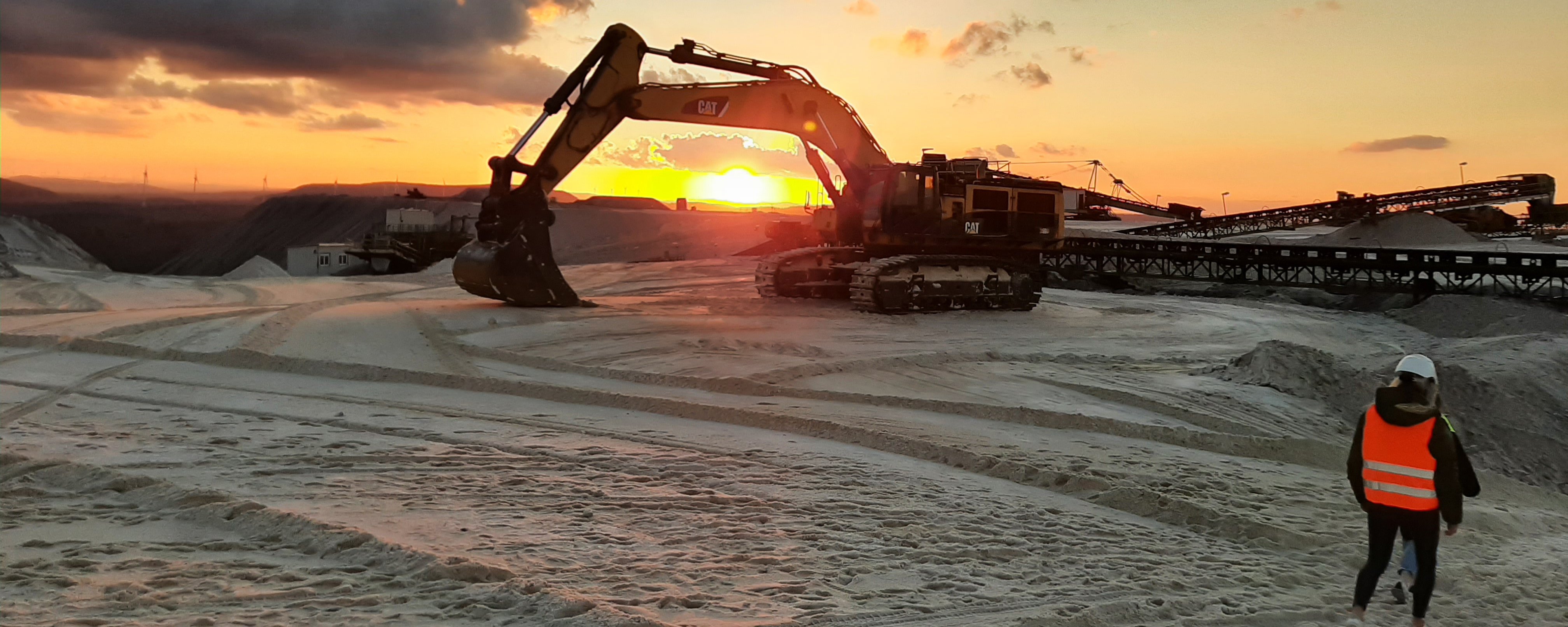 Sonnenuntergangsführung auf den Monte Kali mit Bagger